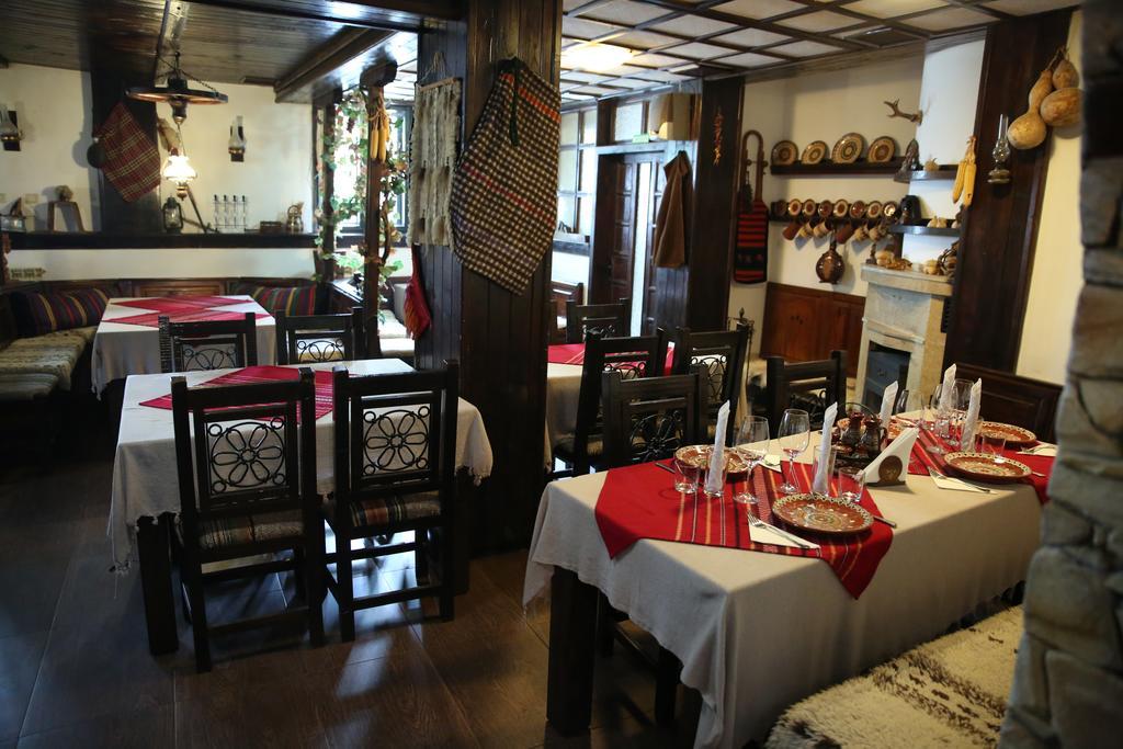 Oazis Family Hotel Lovech Bagian luar foto