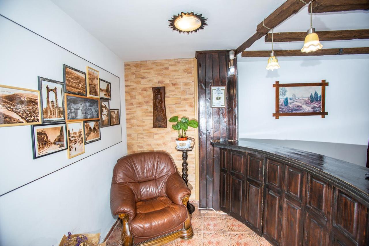 Oazis Family Hotel Lovech Bagian luar foto