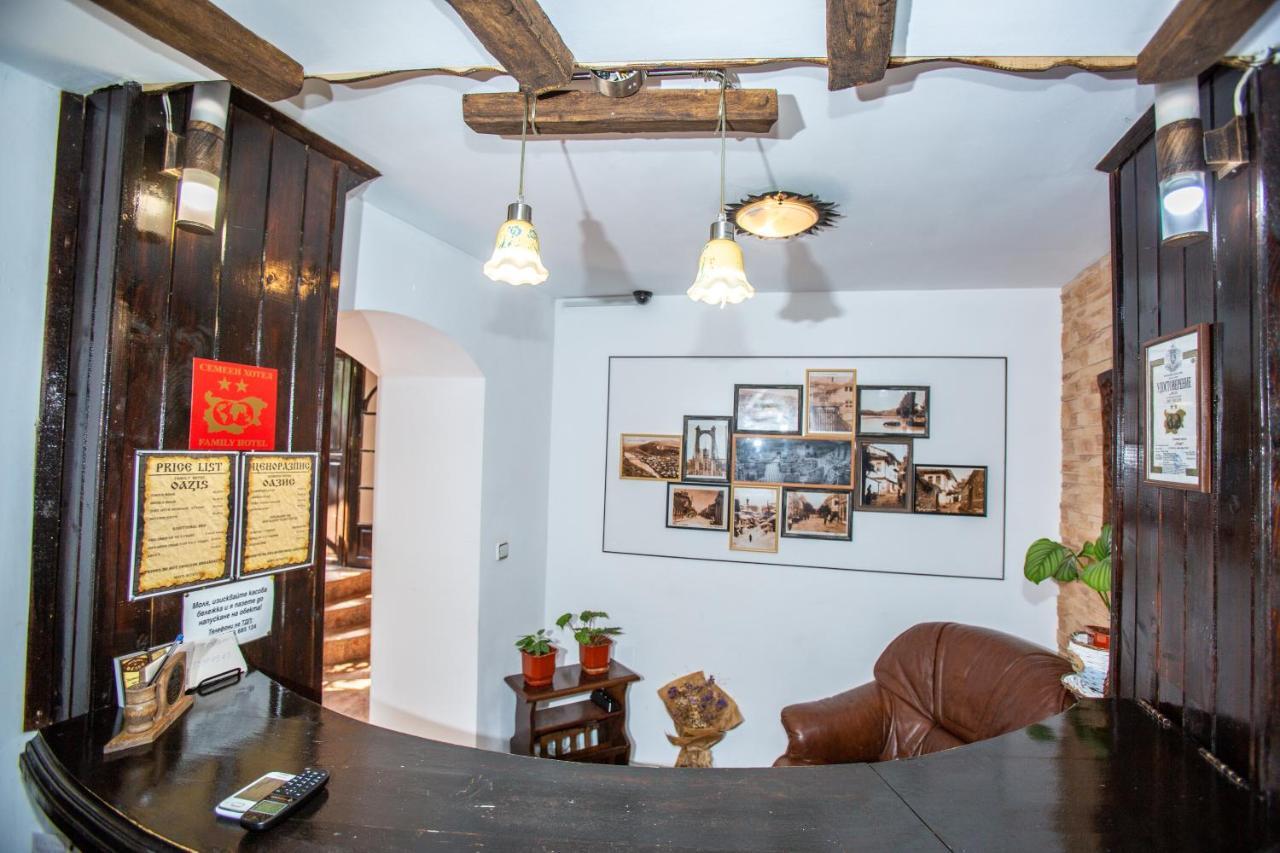 Oazis Family Hotel Lovech Bagian luar foto