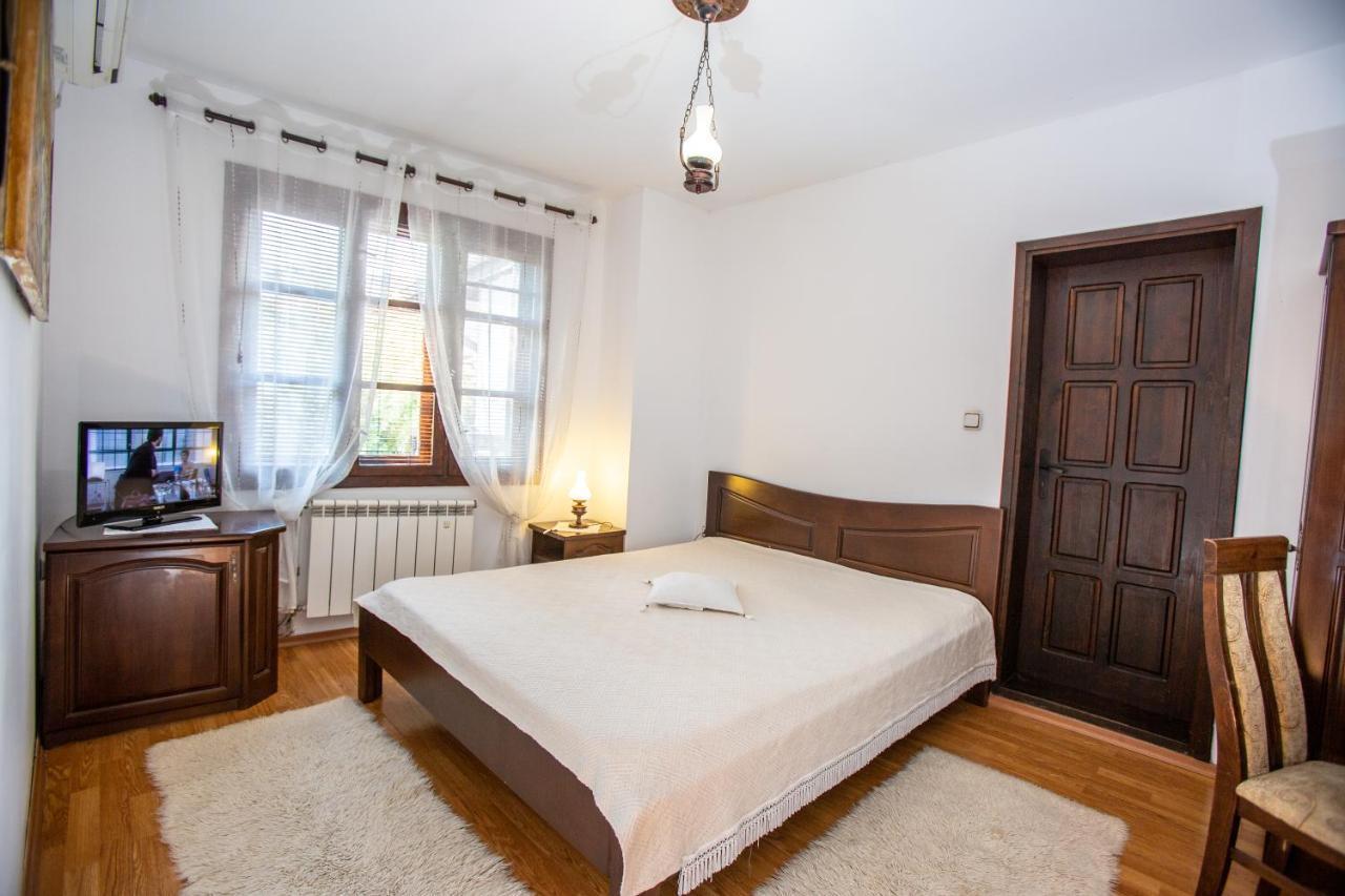 Oazis Family Hotel Lovech Bagian luar foto