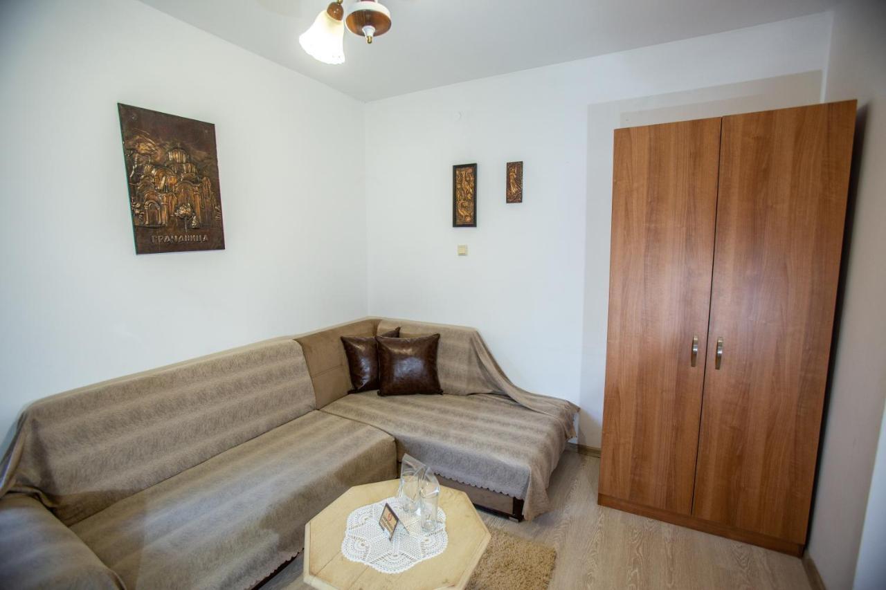 Oazis Family Hotel Lovech Bagian luar foto