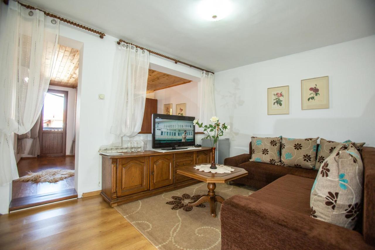 Oazis Family Hotel Lovech Bagian luar foto